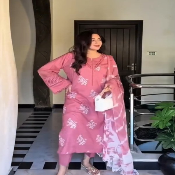 মোস্ট এমব্রয়ডারি সুতি থ্রি পিস