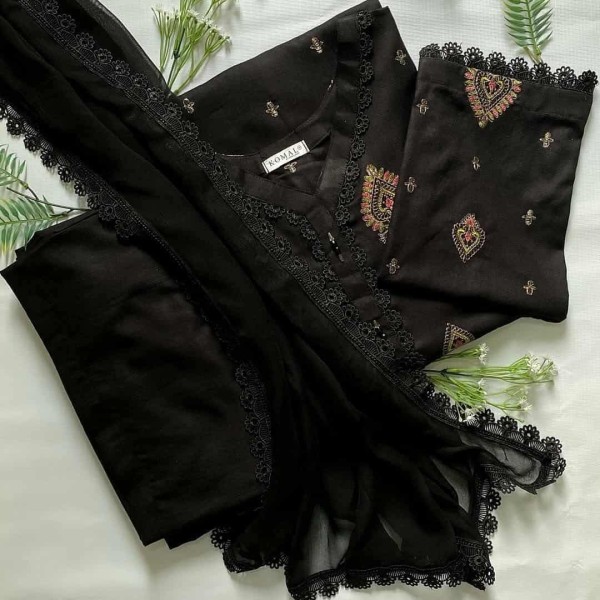 মাল্টি সুতার গর্জিয়াস থ্রি পিস।