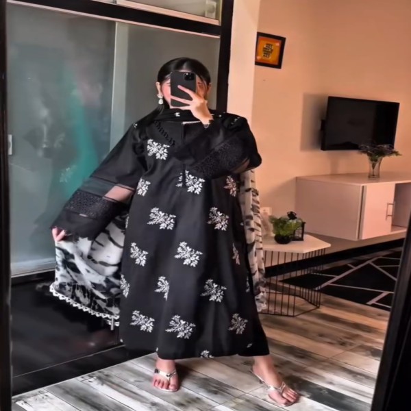 মোস্ট এমব্রয়ডারি সুতি থ্রি পিস